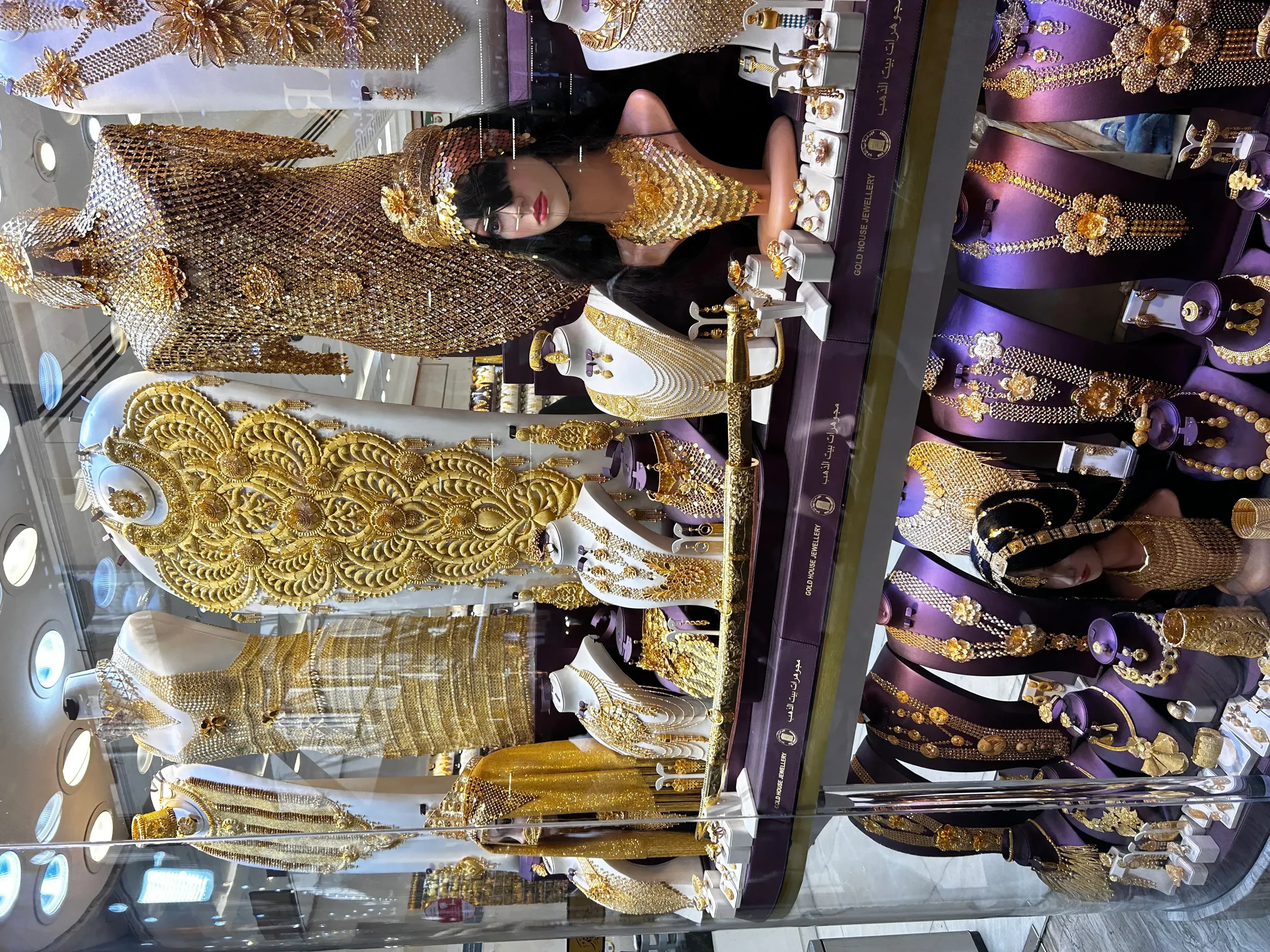 Gold krisensicheres Investment für Frauen in Österreich